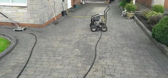 driveway cleaning bolton