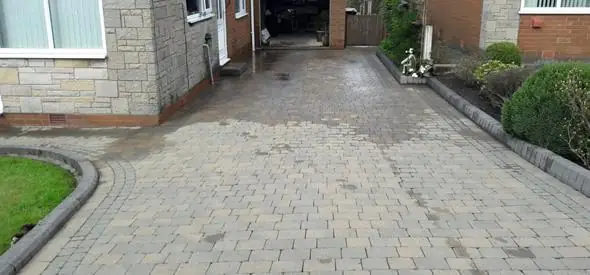driveway cleaning westhoughton after